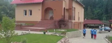 Afacere 7 imagine FARA PATA Uşi, ferestre şi accesorii în Piatra-Neamţ NT