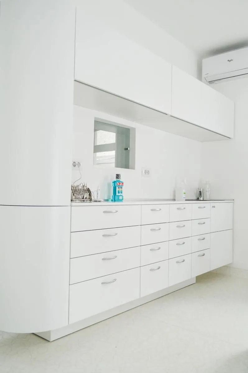 Afacere 2 imagine SC.PROORTODONTIE.SRL-D